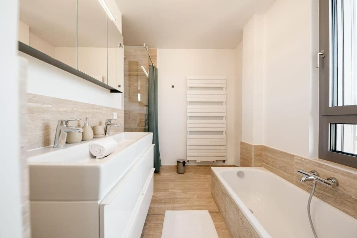 City Luxury With City Views In Ville Haute Luxembourg Bagian luar foto